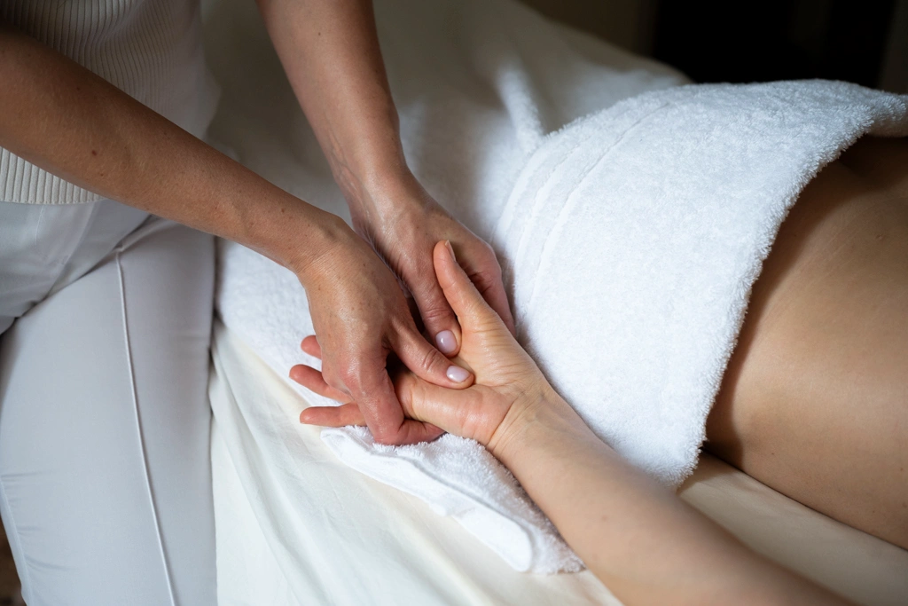 Massage bien-être corps à Dijon — soin personnalisé au cabinet Svetlana Cugnet